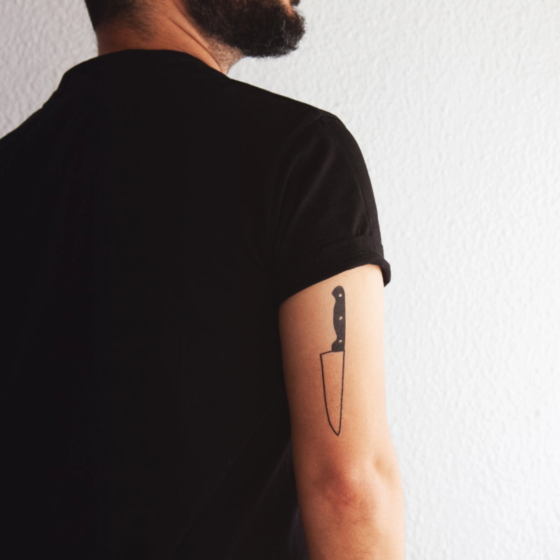 Tatouage COUTEAU