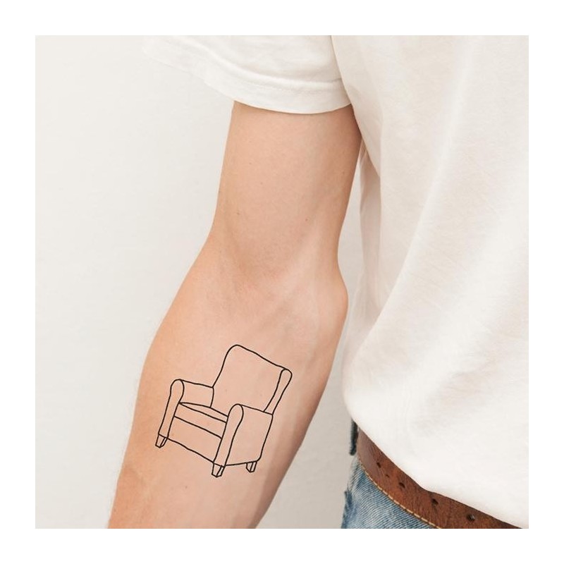 Tatouage DIMANCHE