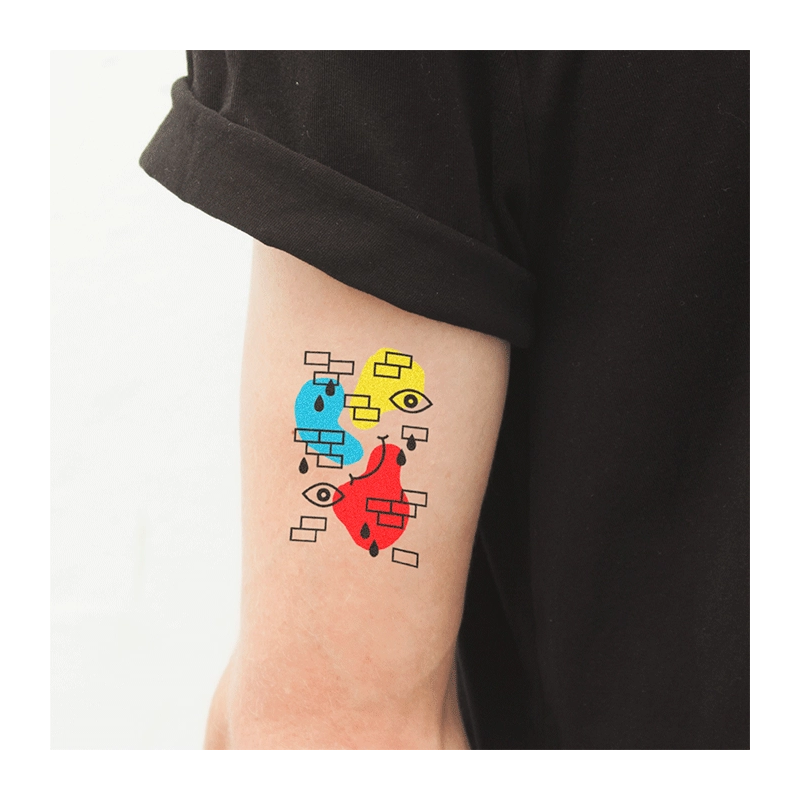 Tatouage SOURIRE BRIQUE