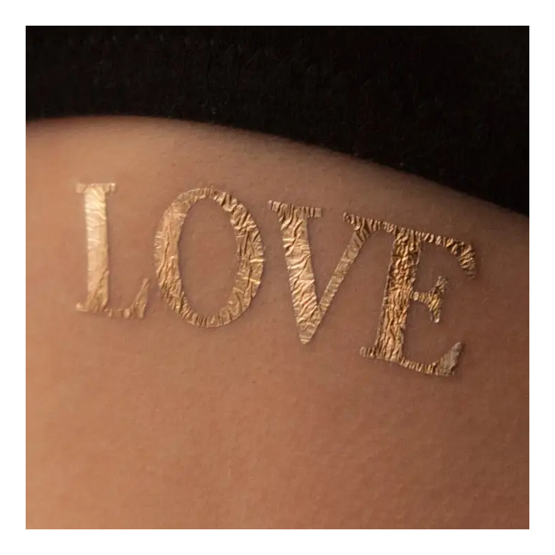 Tatouage LOVE