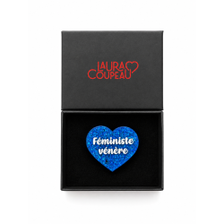 Broche cœur plexiglass FÉMINISTE VÉNÈRE